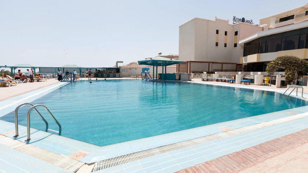 الفندق صن رايز هوليدايز ريزورت - الغردقة